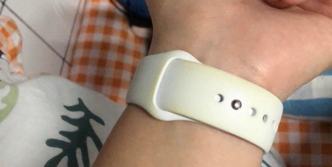 How to Clean Your Apple Watch Bands Properly