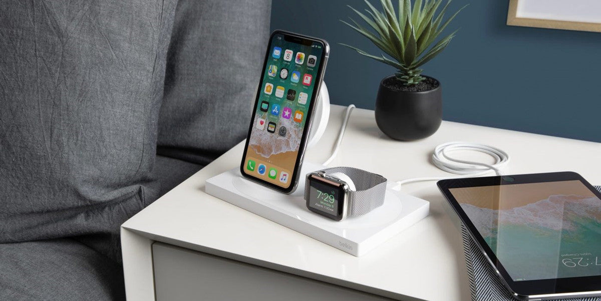 iPhone/Apple Watch Belkin 2-in-1 Charging Dock Charge Station ONLY - cell  phones - by owner - electronics sale 